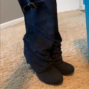 Like new naughty monkey size 8 boot